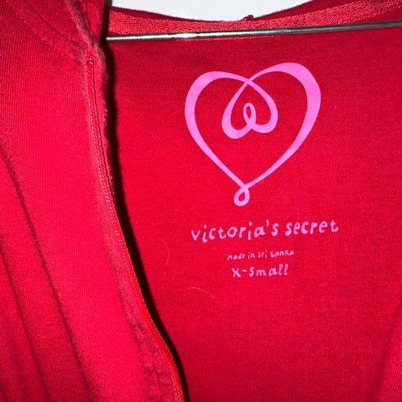 X-Small - Red Victoria Secret Light Zipper Hoodie with Pink Heart - Picture 6 of 6